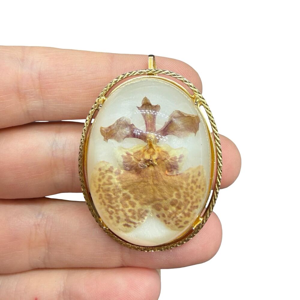 Vintage Jewelry Dried Flower Brooch Flowers in Resin Pendant Floral Jewelry